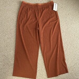 NWT Athleta Echo Wide crop pant size 16 burnt orange